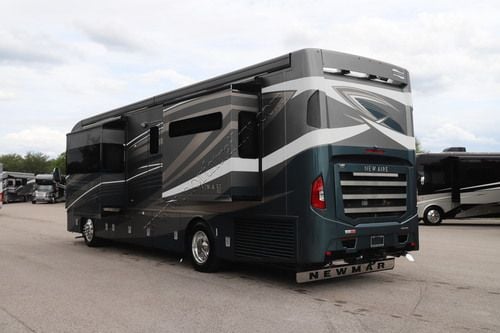 2023 Newmar New Aire 3543