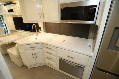 2023 Newmar New Aire 3543