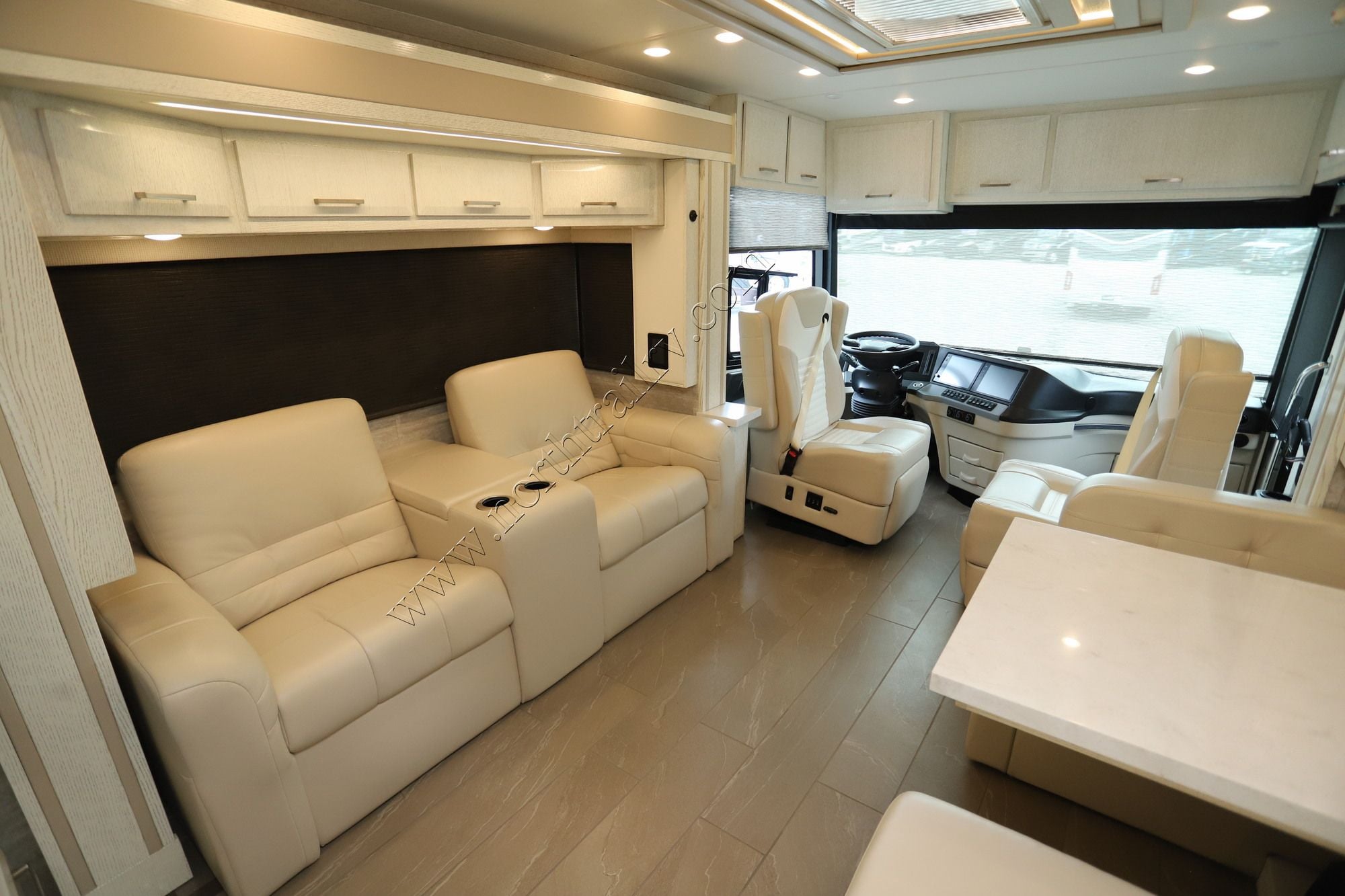 Used 2023 Newmar New Aire 3543 Class A  For Sale