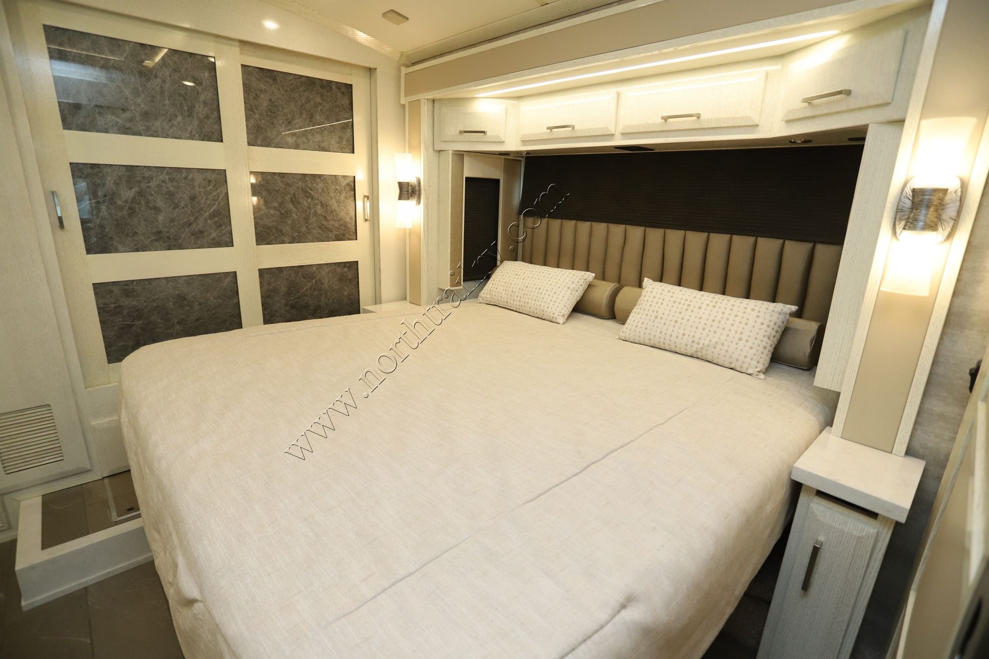 Used 2023 Newmar New Aire 3543 Class A  For Sale