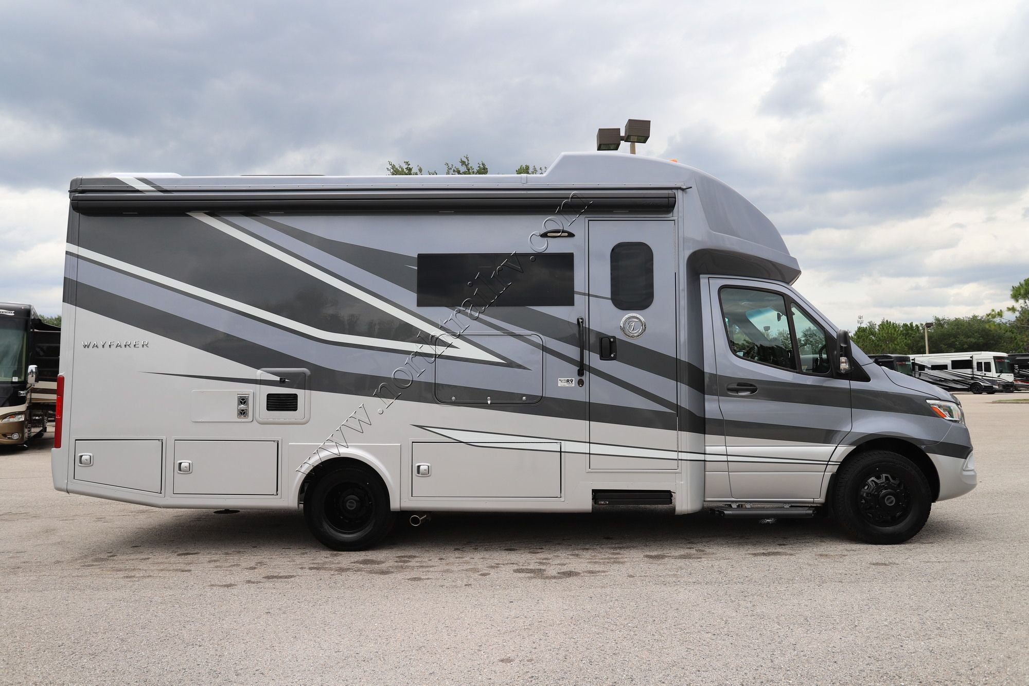 New 2027 Tiffin Motor Homes Wayfarer 25RW Class C  For Sale