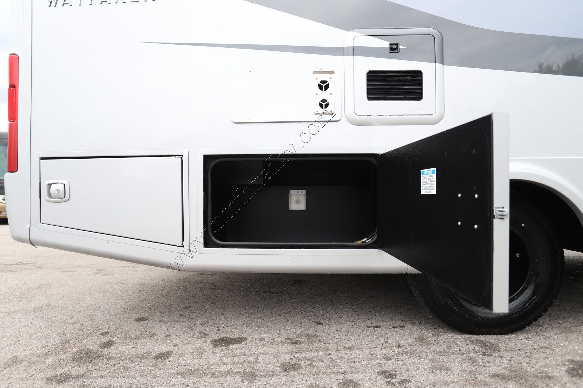 New 2027 Tiffin Motor Homes Wayfarer 25RW Class C  For Sale