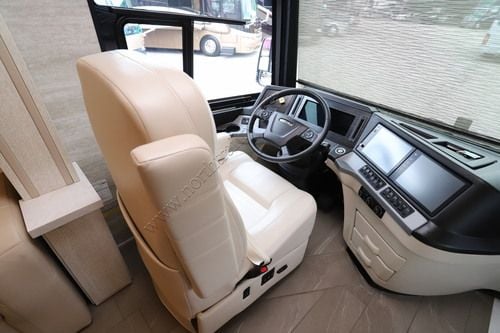 2023 Newmar New Aire 3543