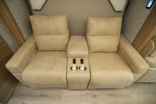 2027 Tiffin Motor Homes Wayfarer 25RW