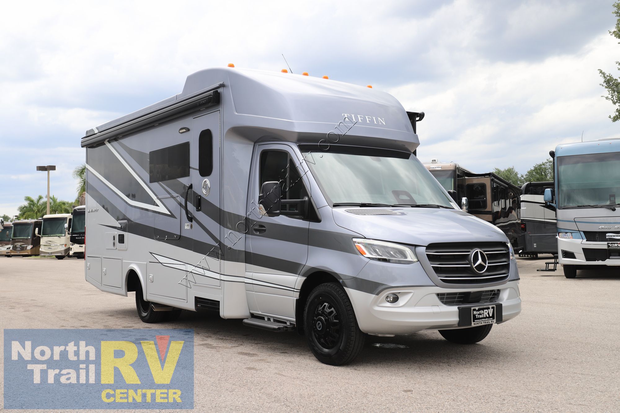 New 2027 Tiffin Motor Homes Wayfarer 25RW Class C  For Sale