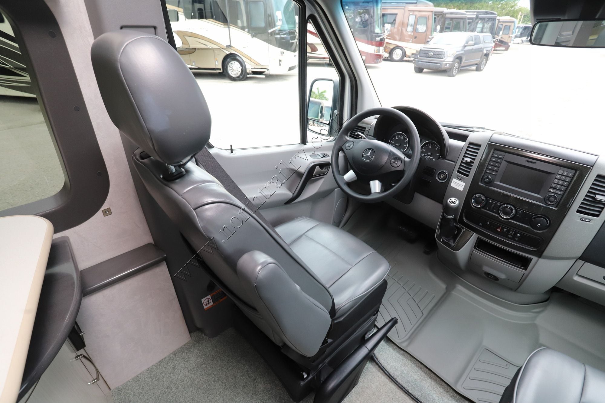 Used 2019 Pleasure-Way Plateau PLATEAU FL Class B  For Sale