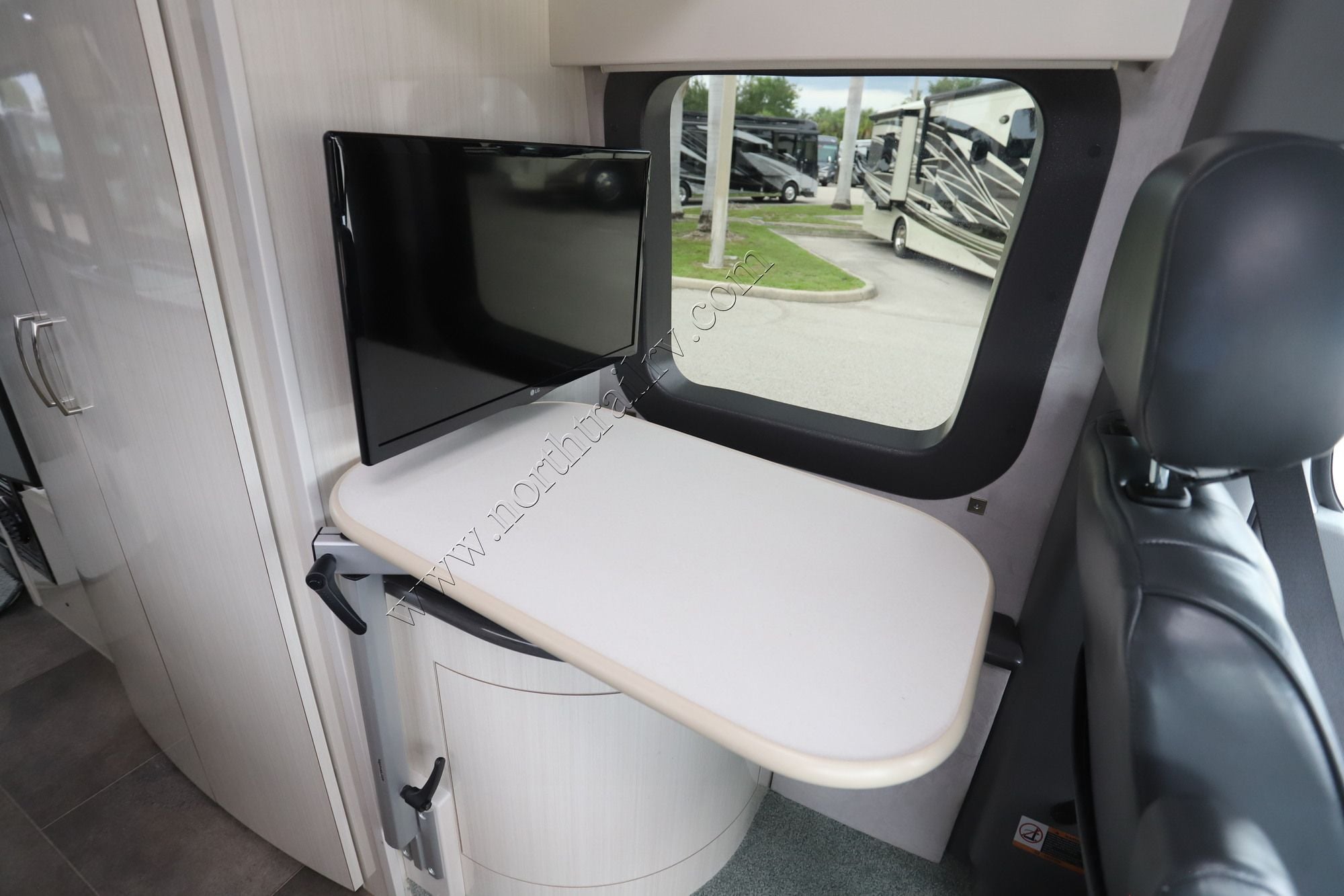 Used 2019 Pleasure-Way Plateau PLATEAU FL Class B  For Sale