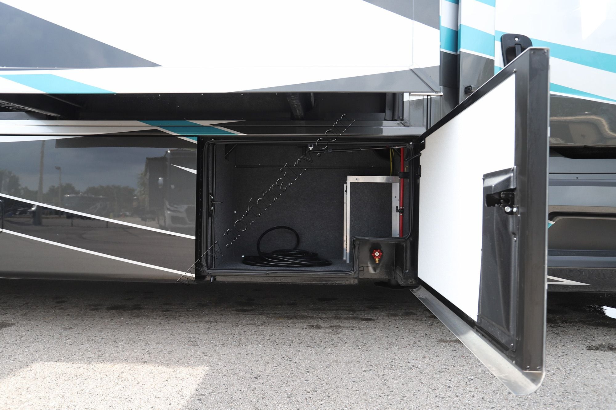New 2027 Newmar Super Star 3731 Super C  For Sale