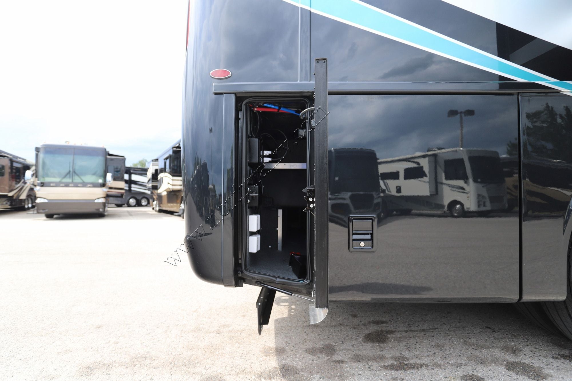 New 2027 Newmar Super Star 3731 Super C  For Sale