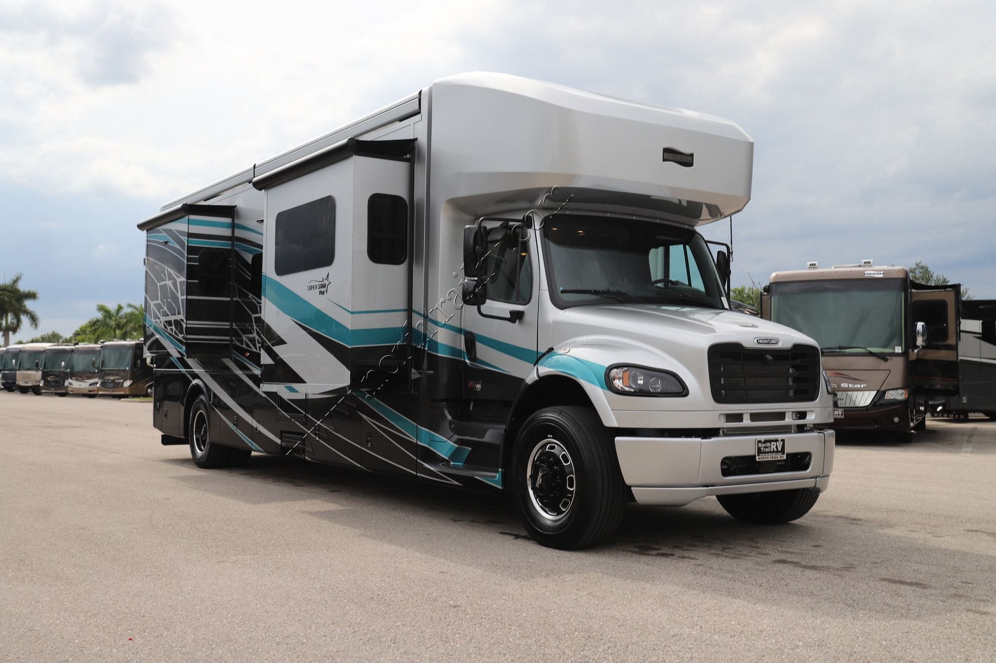 New 2027 Newmar Super Star 3731 Super C  For Sale