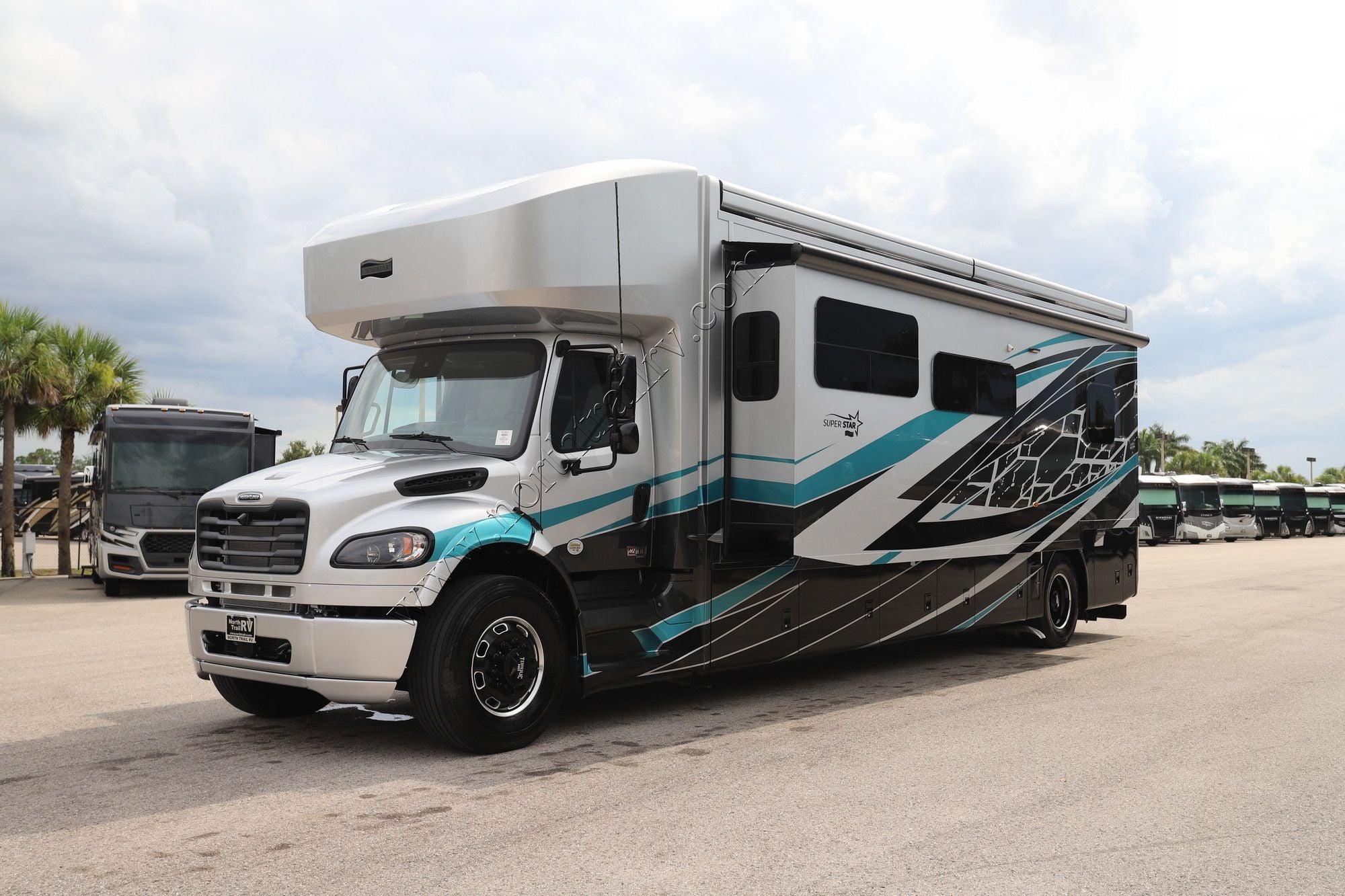 New 2027 Newmar Super Star 3731 Super C  For Sale