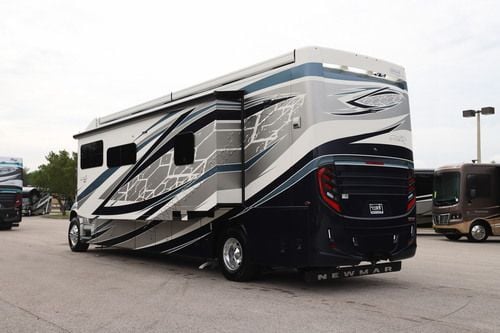 2027 Newmar Super Star 3731