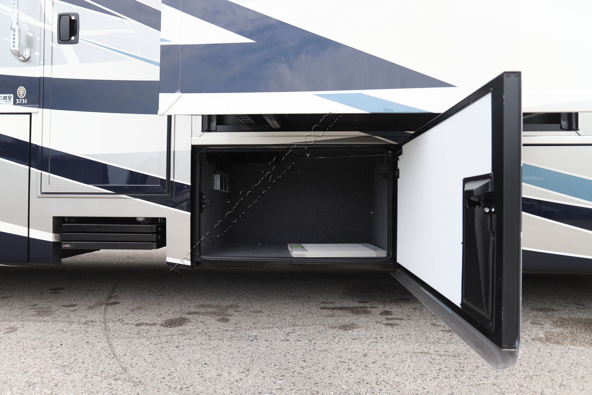 New 2027 Newmar Super Star 3731 Super C  For Sale