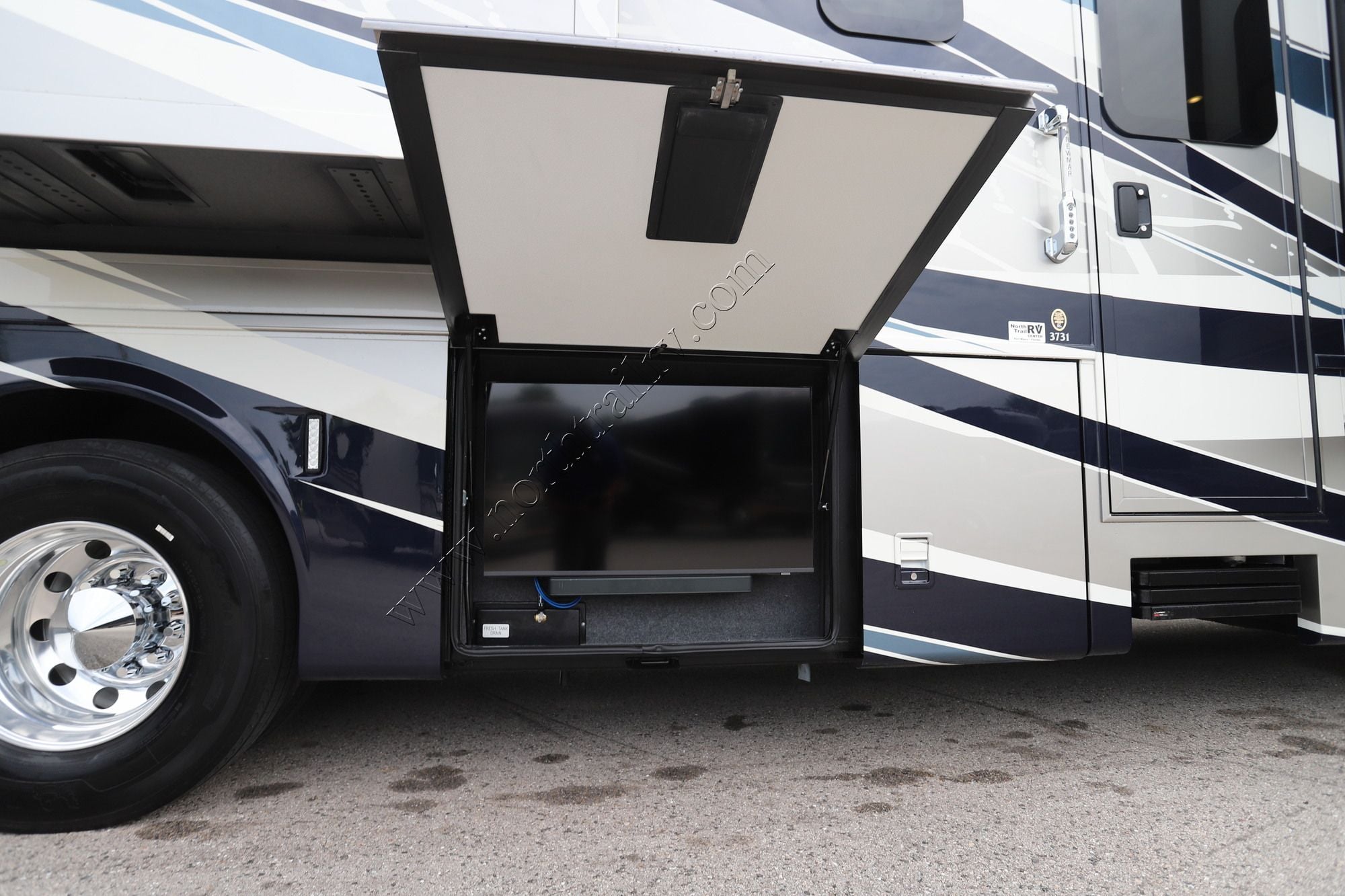 New 2027 Newmar Super Star 3731 Super C  For Sale