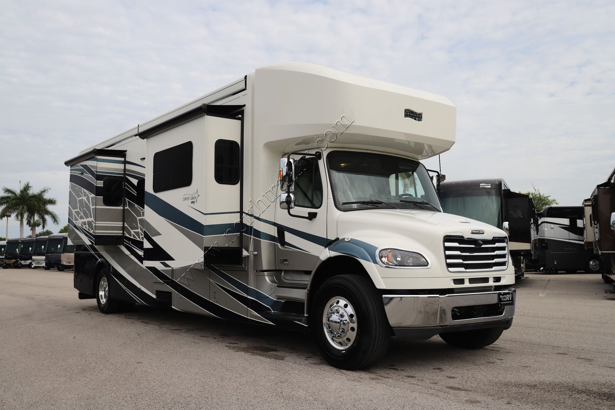 New 2027 Newmar Super Star 3731 Super C  For Sale
