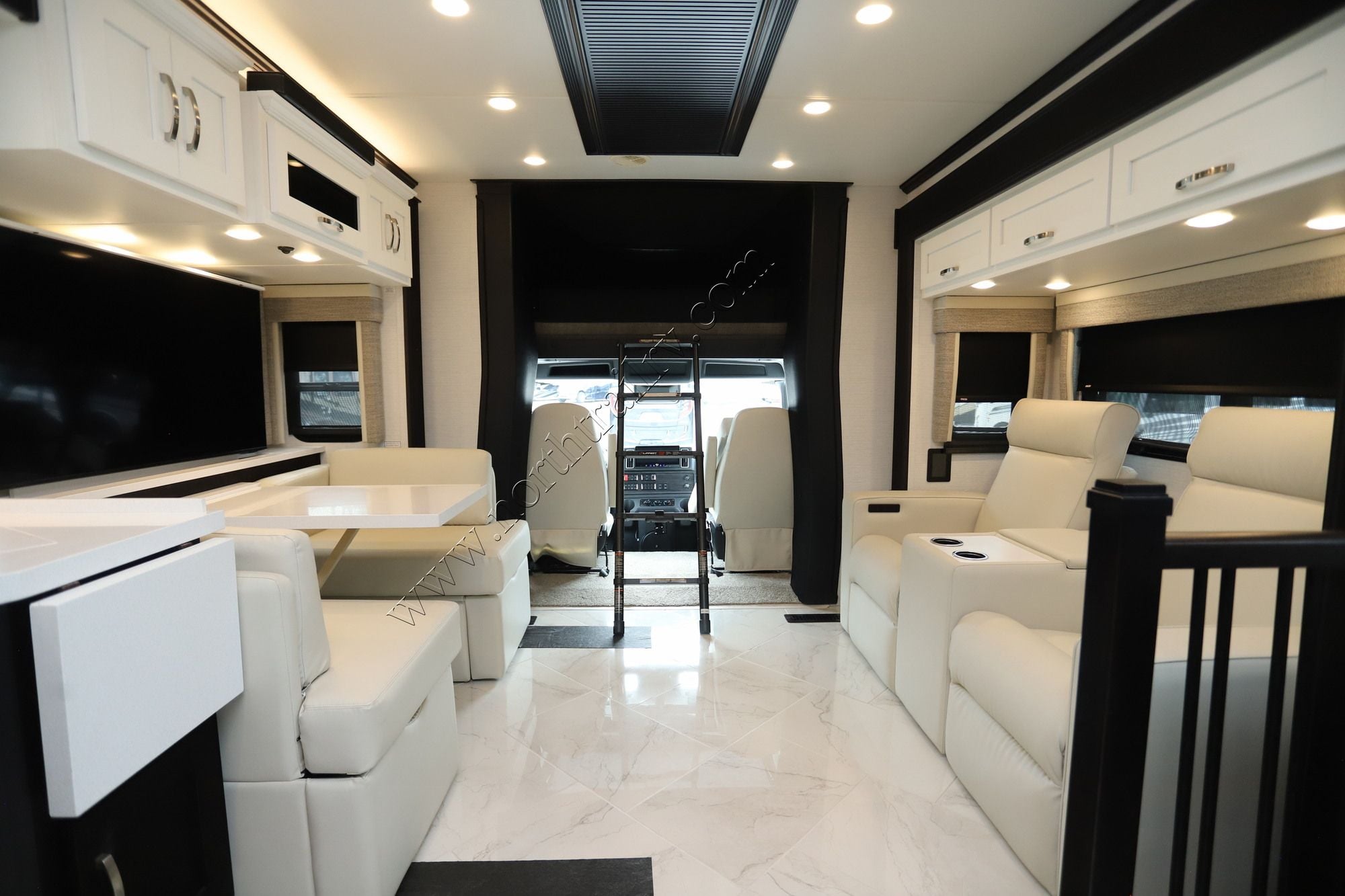 New 2027 Newmar Super Star 3731 Super C  For Sale
