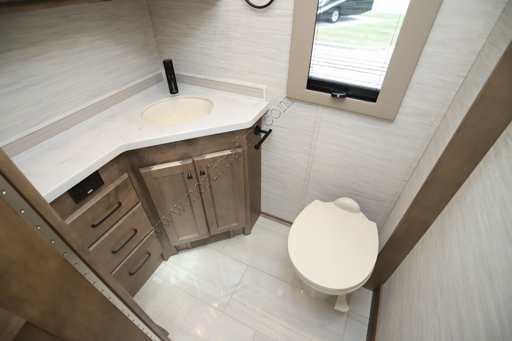 New 2027 Tiffin Motor Homes Allegro Bay 38AB Super C  For Sale
