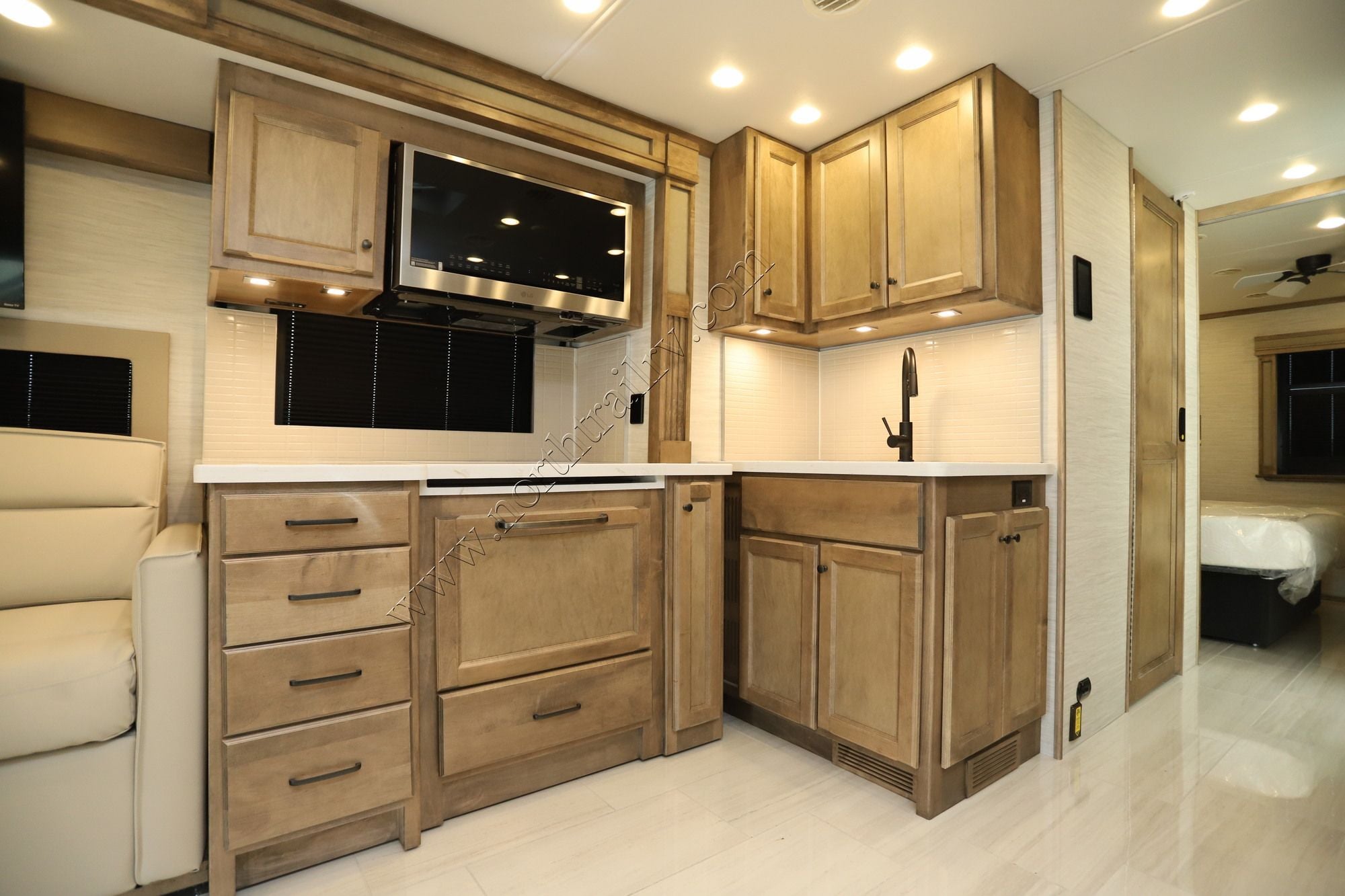 New 2027 Tiffin Motor Homes Allegro Bay 38AB Super C  For Sale
