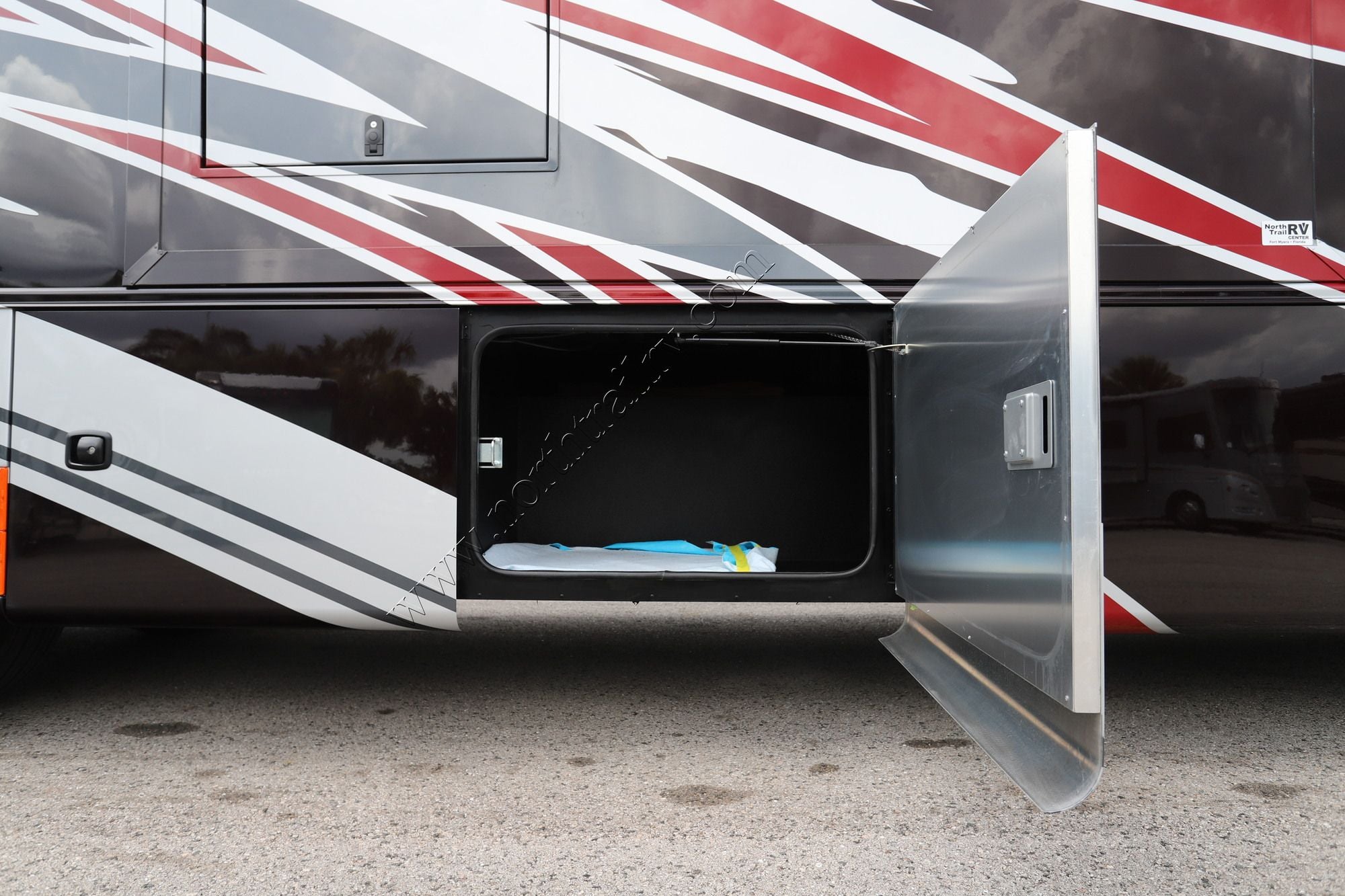 New 2027 Tiffin Motor Homes Allegro Bay 38AB Super C  For Sale