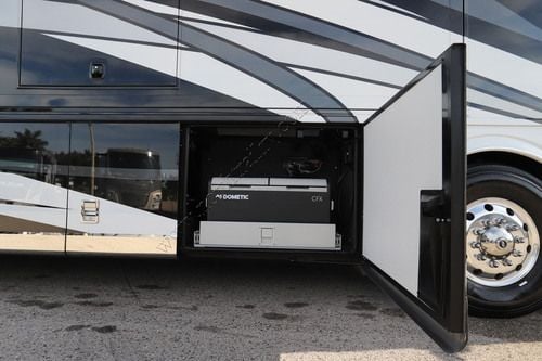 2021 Newmar London Aire 4551
