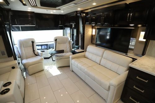 2021 Newmar London Aire 4551