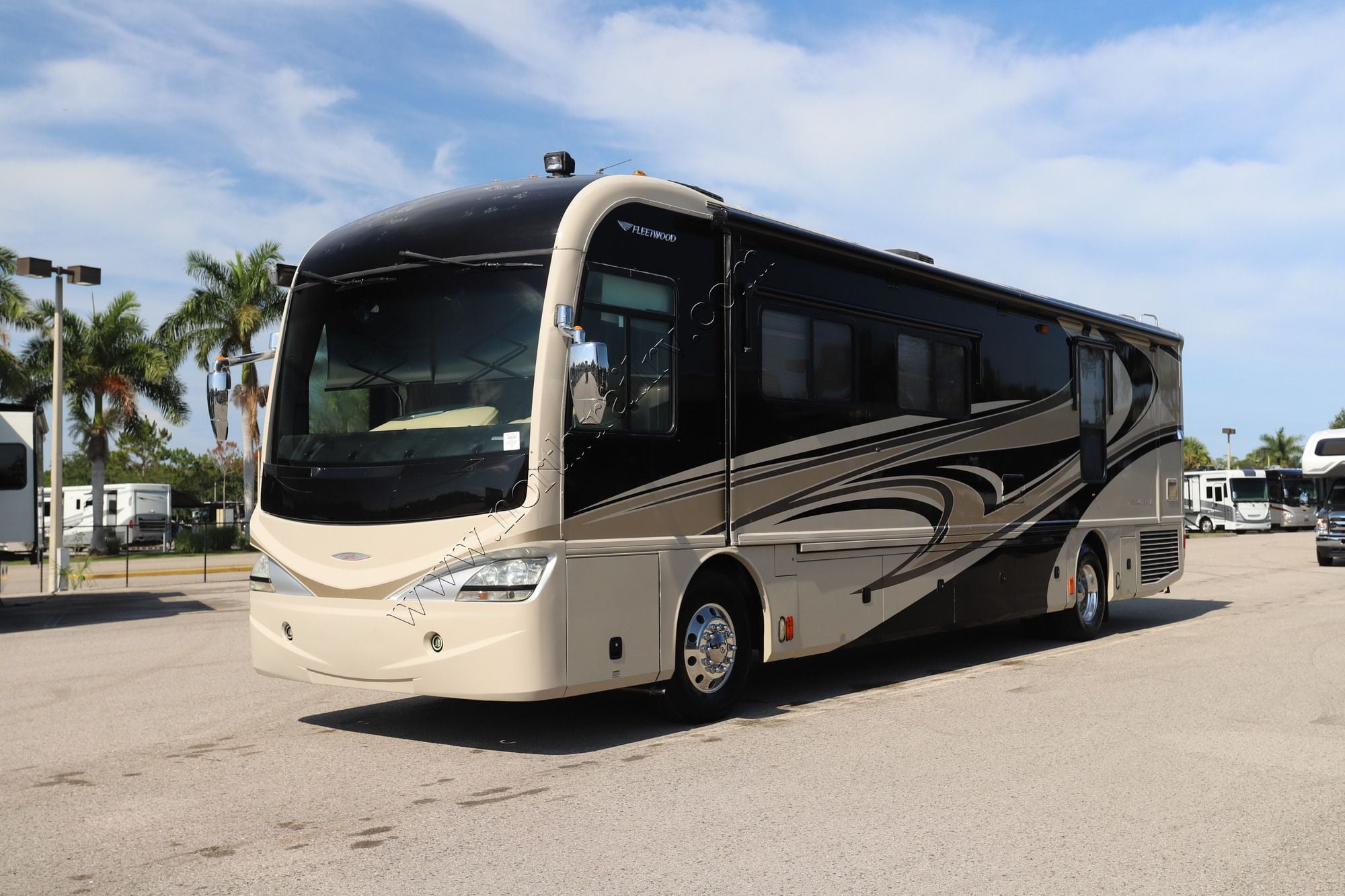 Used 2008 Fleetwood Revolution Le 40R Class A  For Sale