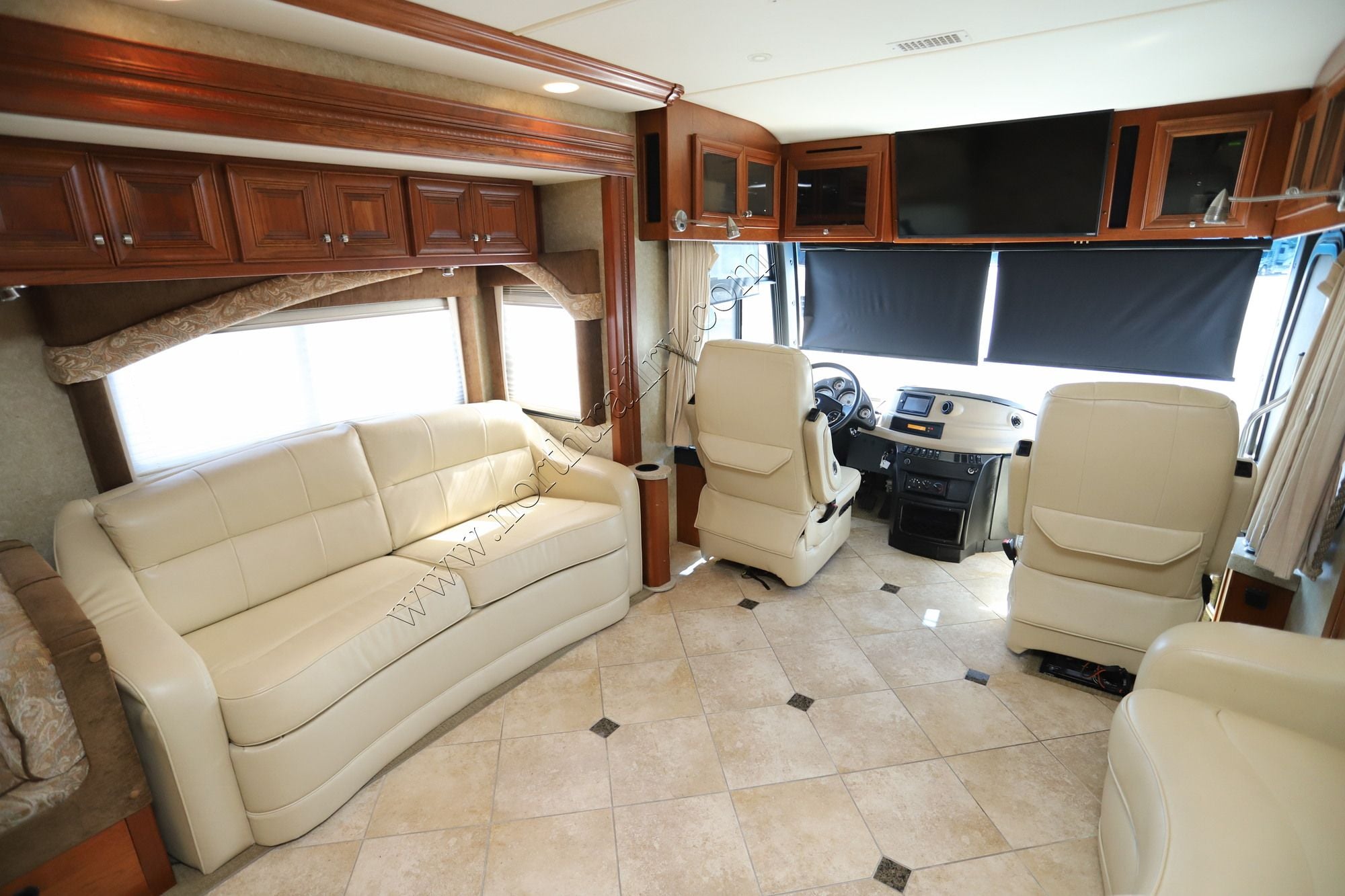 Used 2008 Fleetwood Revolution Le 40R Class A  For Sale
