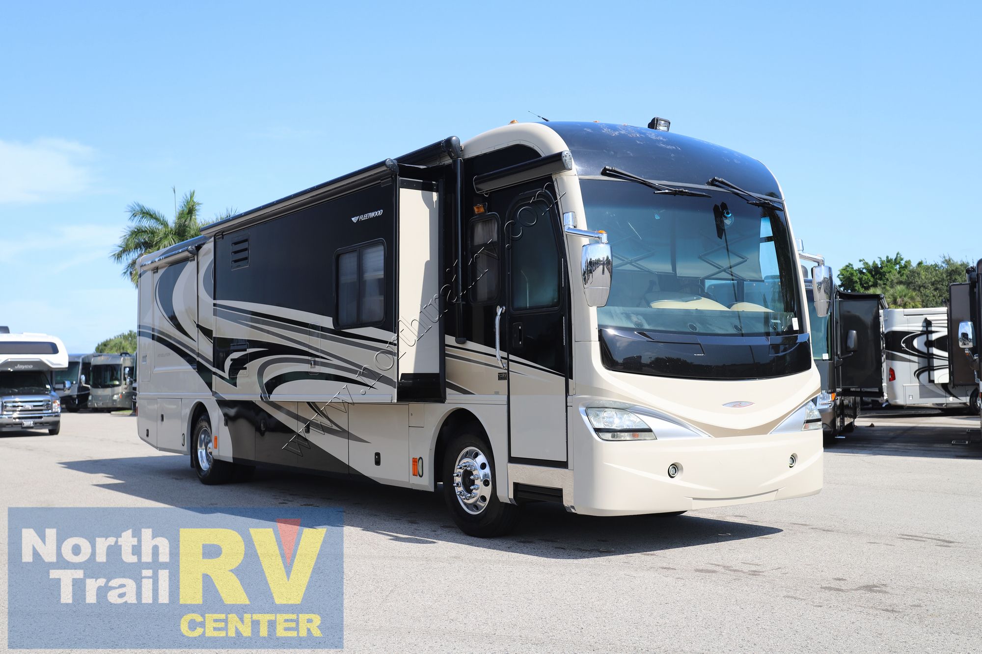 Used 2008 Fleetwood Revolution Le 40R Class A  For Sale