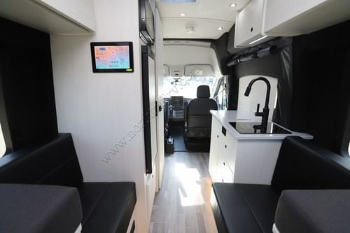 2027 Pleasure-Way Ontour 2.2 RB