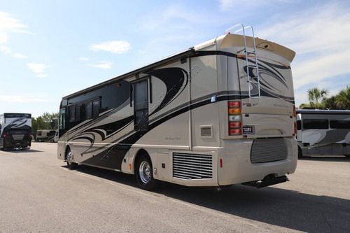 2008 Fleetwood Revolution Le 40R