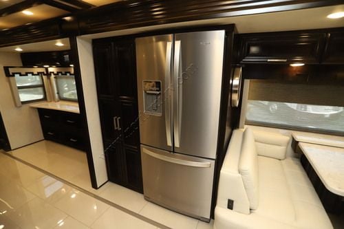 2021 Newmar London Aire 4551