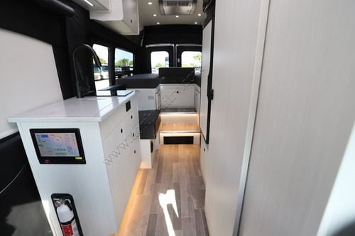 2027 Pleasure-Way Ontour 2.2 RB