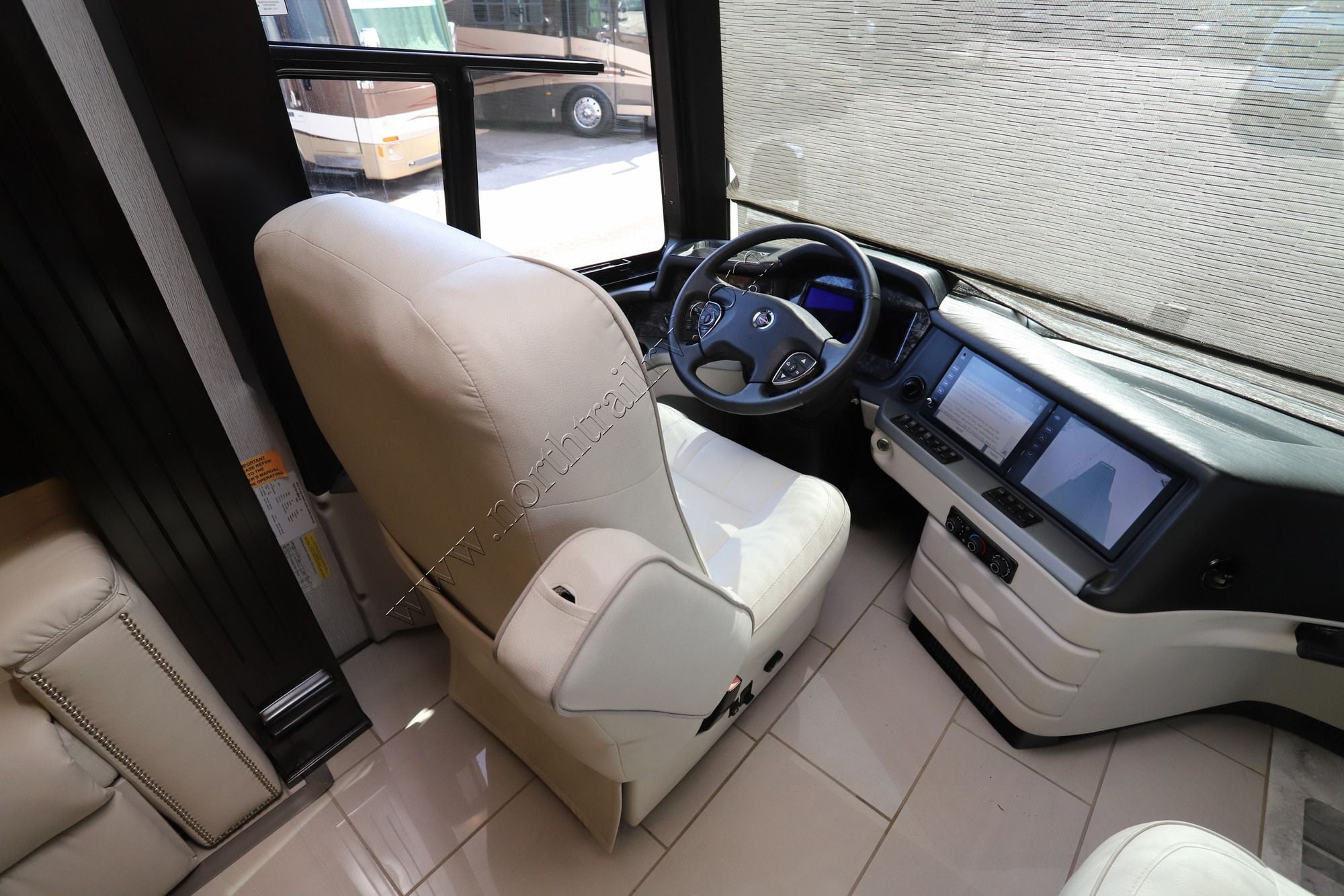 Used 2021 Newmar London Aire 4551 Class A  For Sale