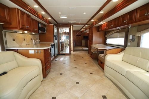 2008 Fleetwood Revolution Le 40R