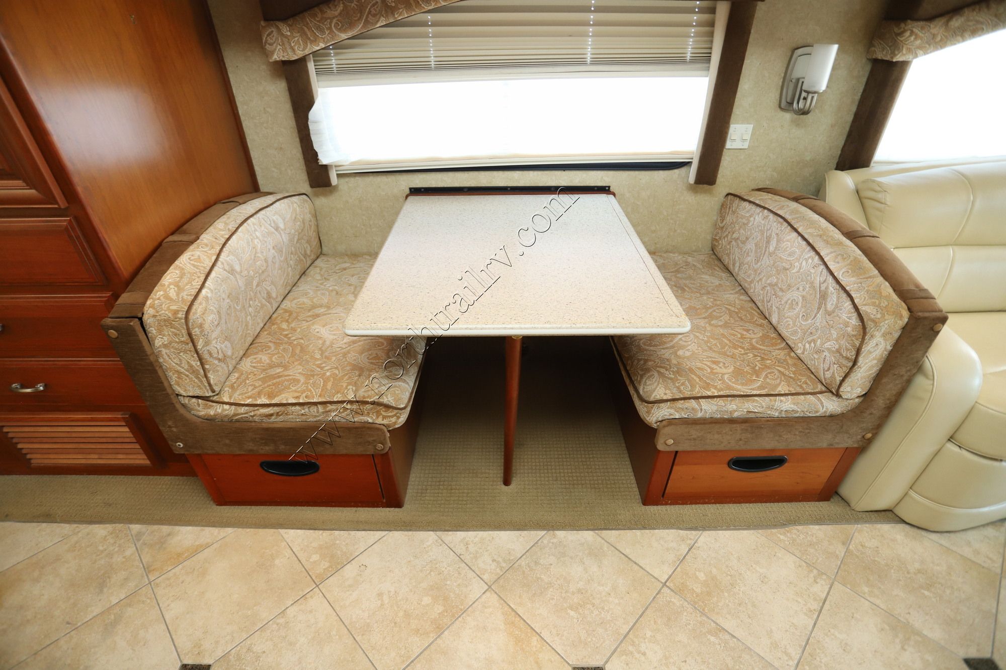 Used 2008 Fleetwood Revolution Le 40R Class A  For Sale