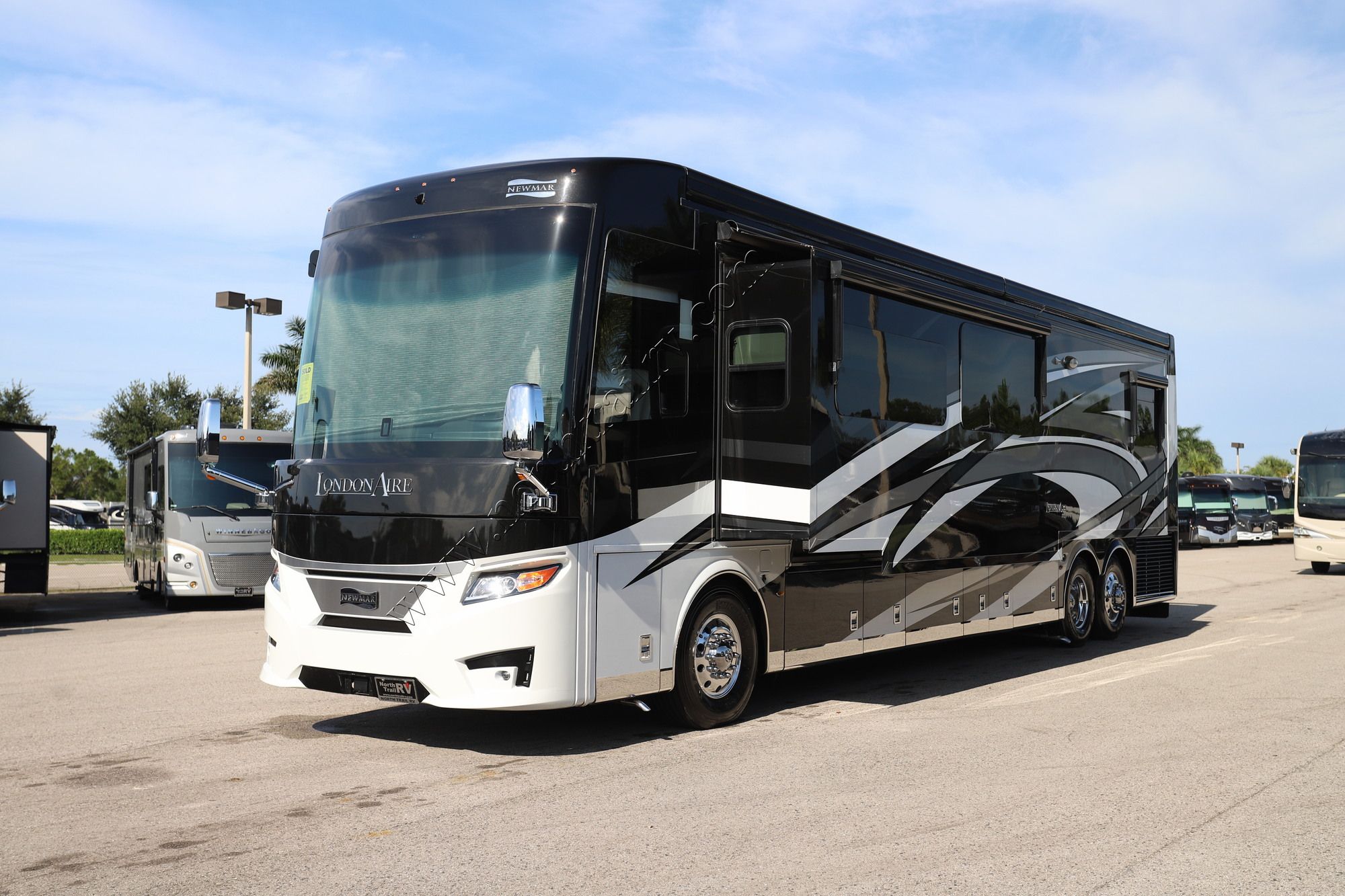 Used 2021 Newmar London Aire 4551 Class A  For Sale