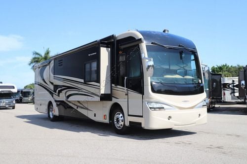 2008 Fleetwood Revolution Le 40R