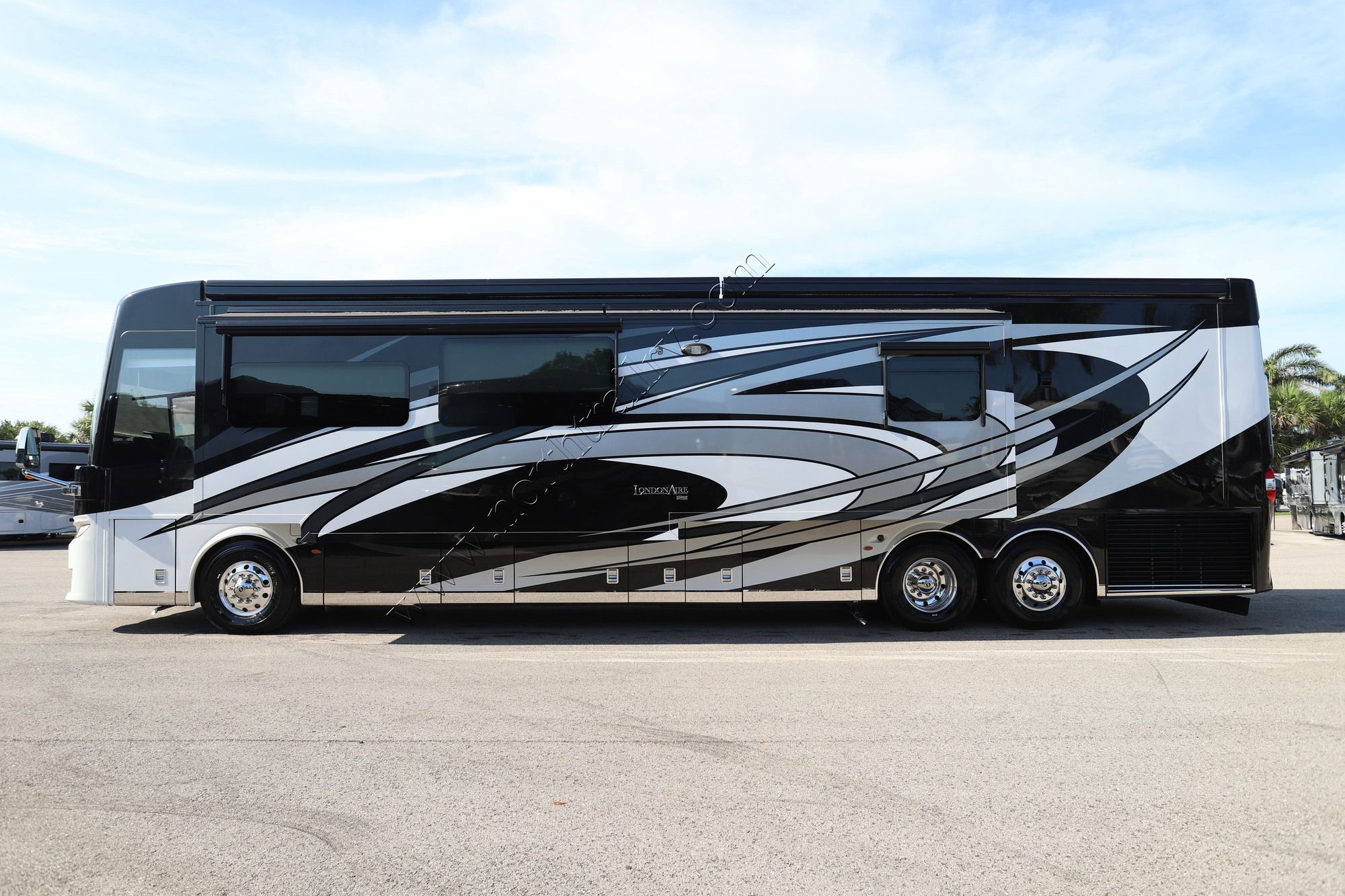 Used 2021 Newmar London Aire 4551 Class A  For Sale