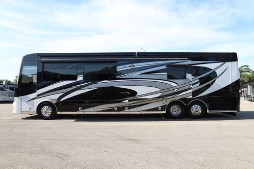 2021 Newmar London Aire 4551