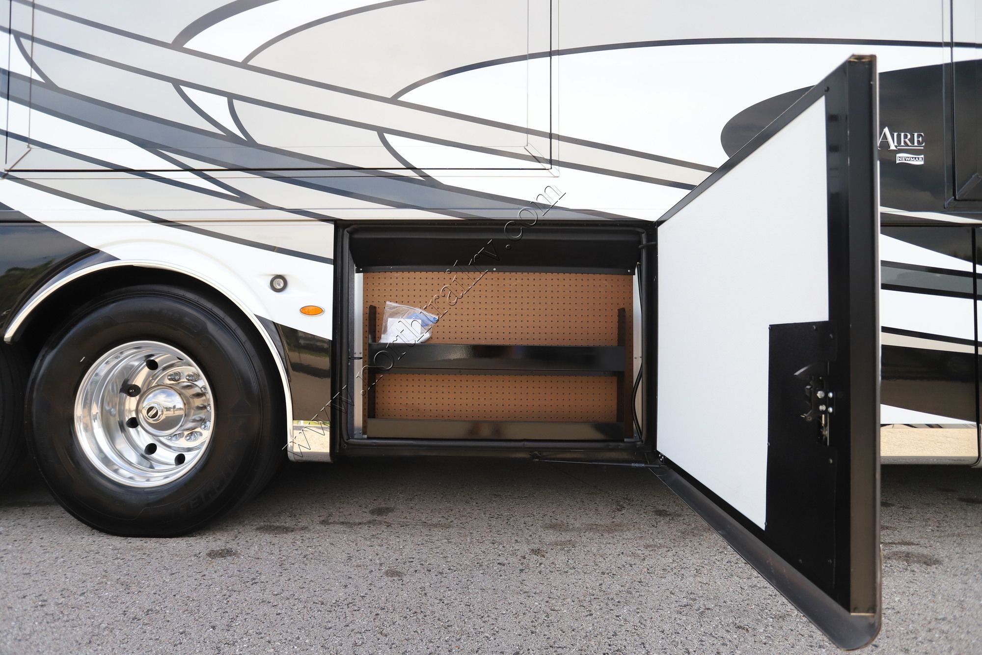Used 2021 Newmar London Aire 4551 Class A  For Sale