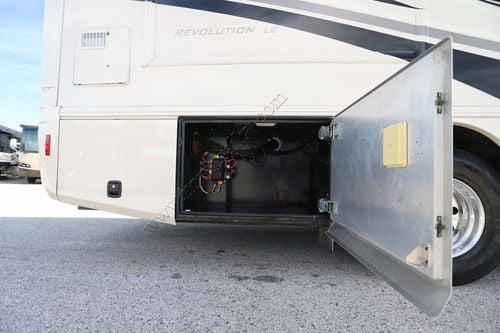 2008 Fleetwood Revolution Le 40R