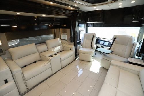 2021 Newmar London Aire 4551