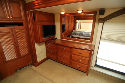 2008 Fleetwood Revolution Le 40R