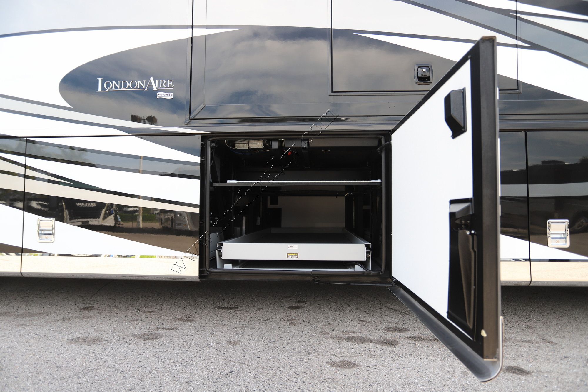 Used 2021 Newmar London Aire 4551 Class A  For Sale