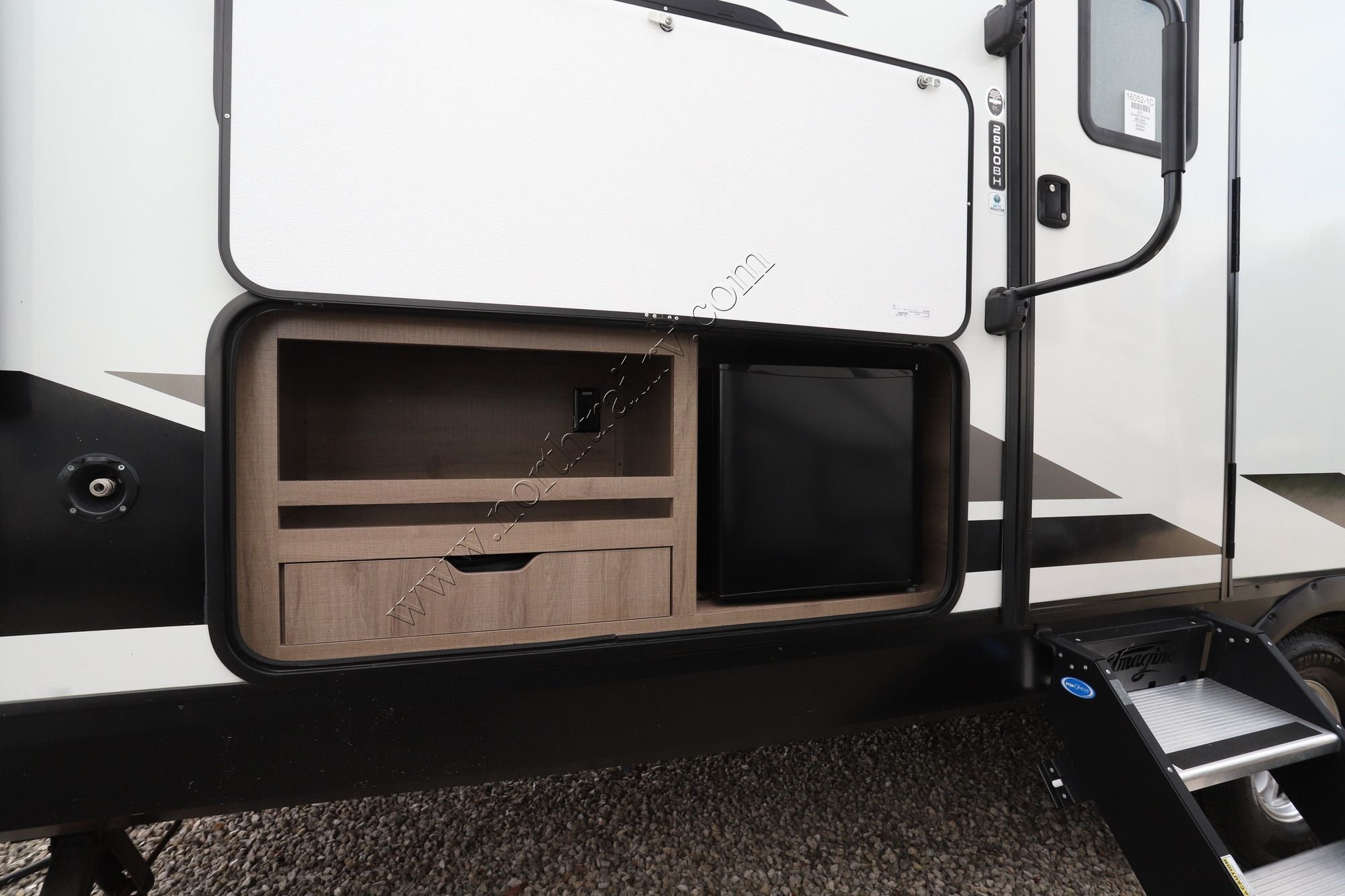 Used 2021 Grand Design Imagine 2800BH Travel Trailer  For Sale