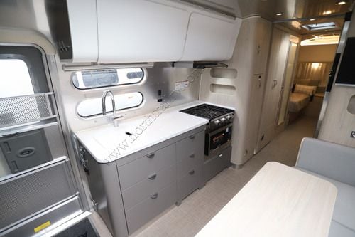 2026 Airstream Globetrotter 30RB