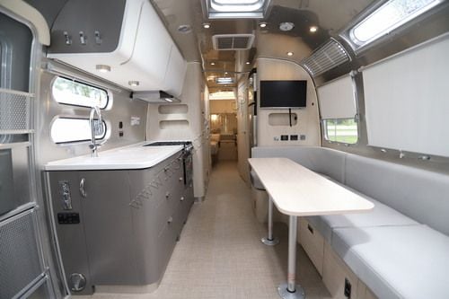 2026 Airstream Globetrotter 30RB