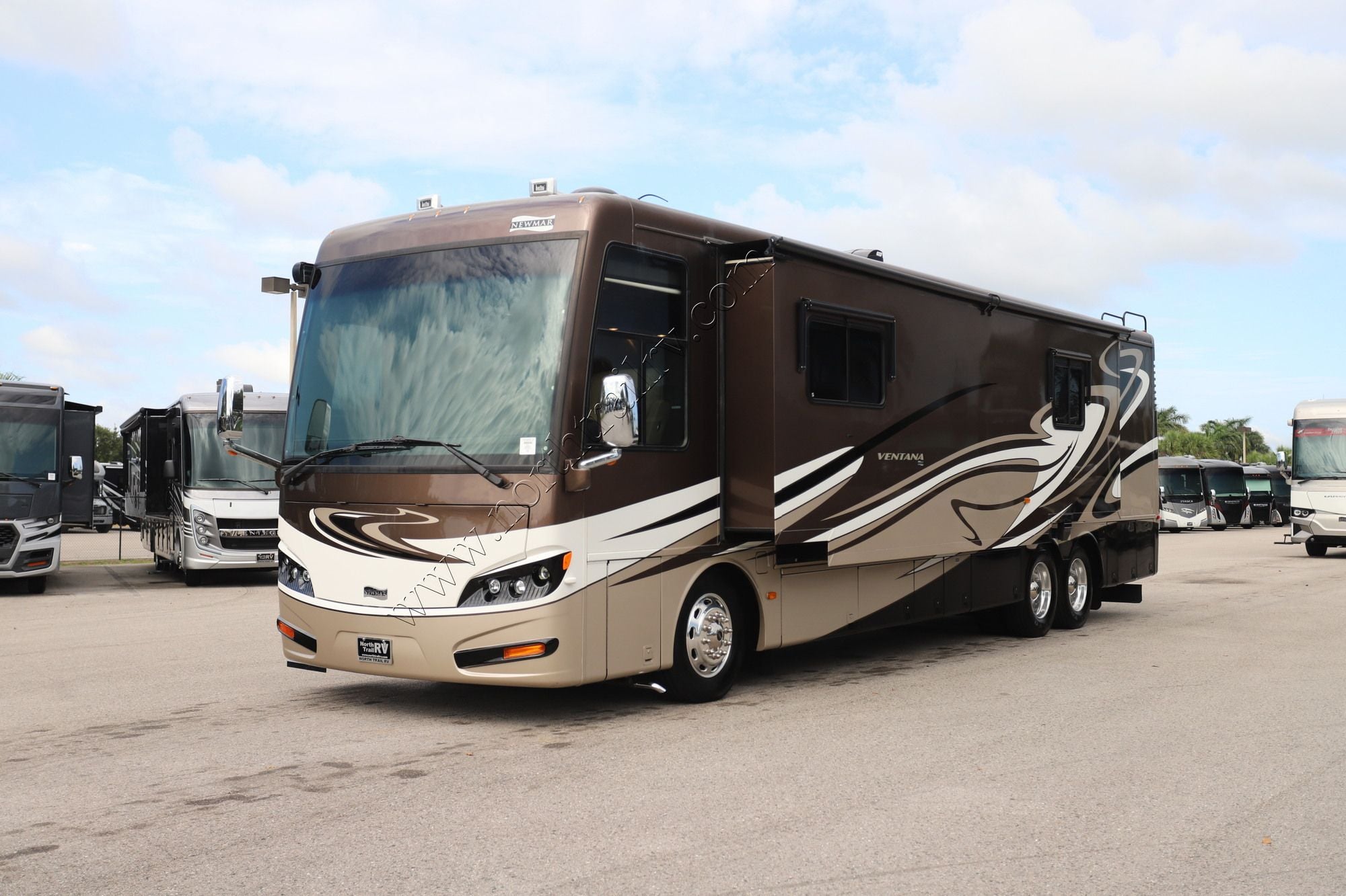 Used 2014 Newmar Ventana 4039 Class A  For Sale