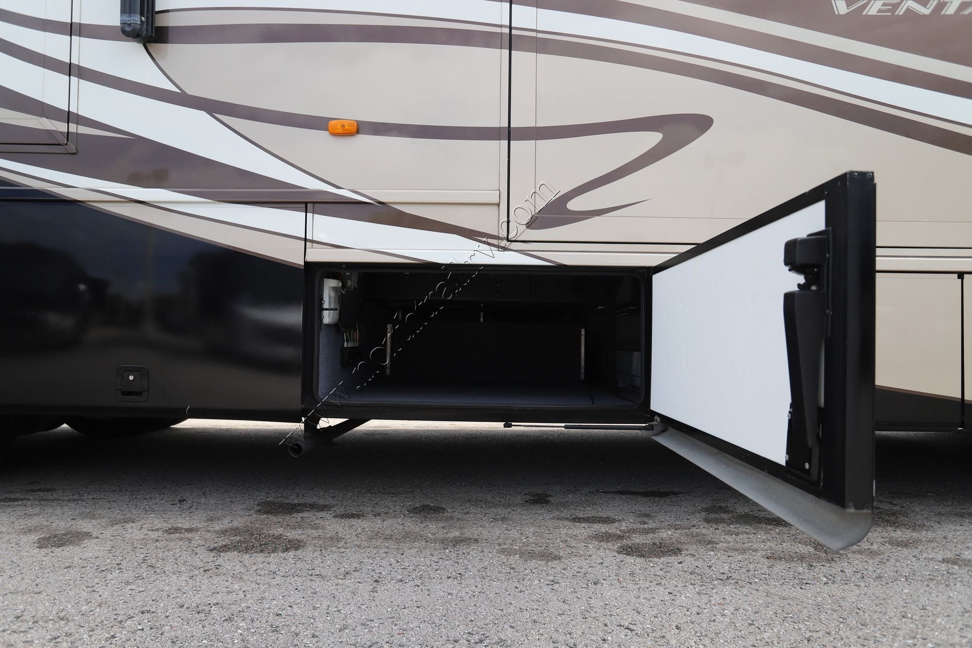 Used 2014 Newmar Ventana 4039 Class A  For Sale