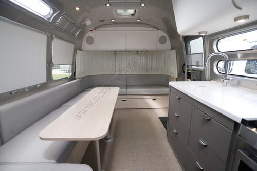 2026 Airstream Globetrotter 30RB